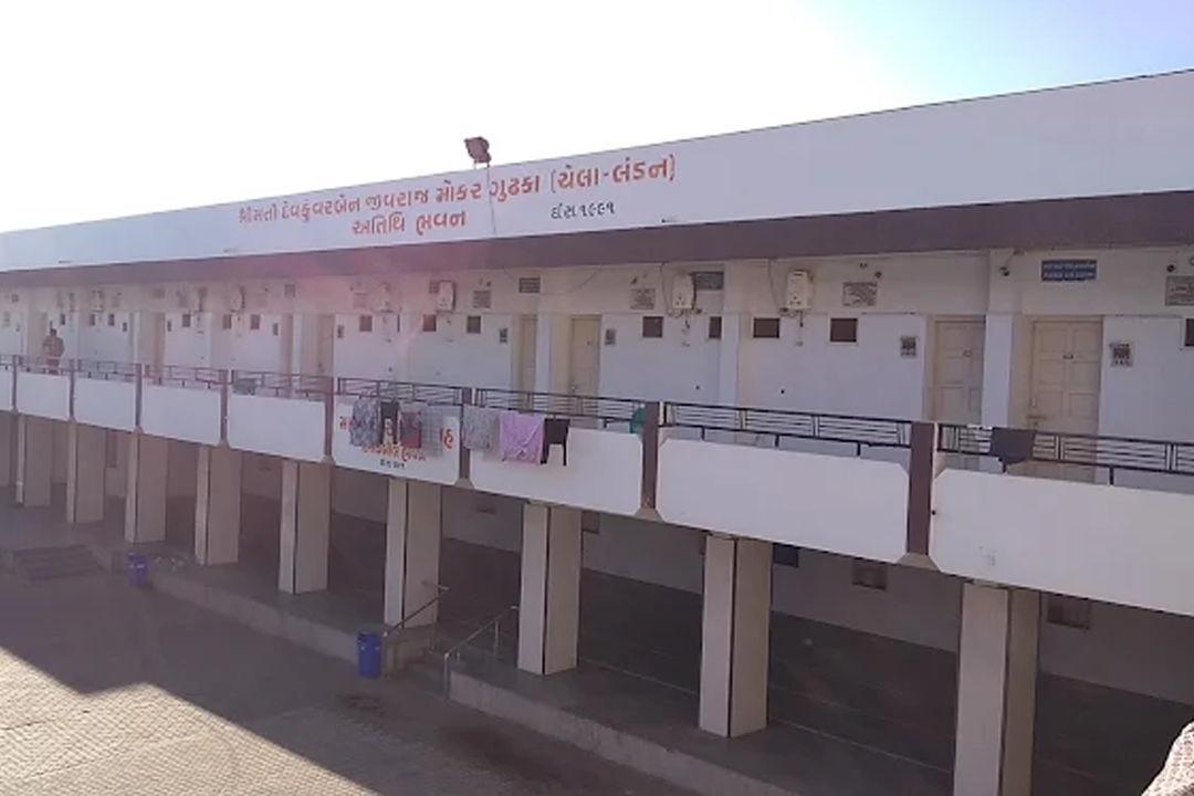 Shree Kunvarbai Jain Dharmshala Exterior